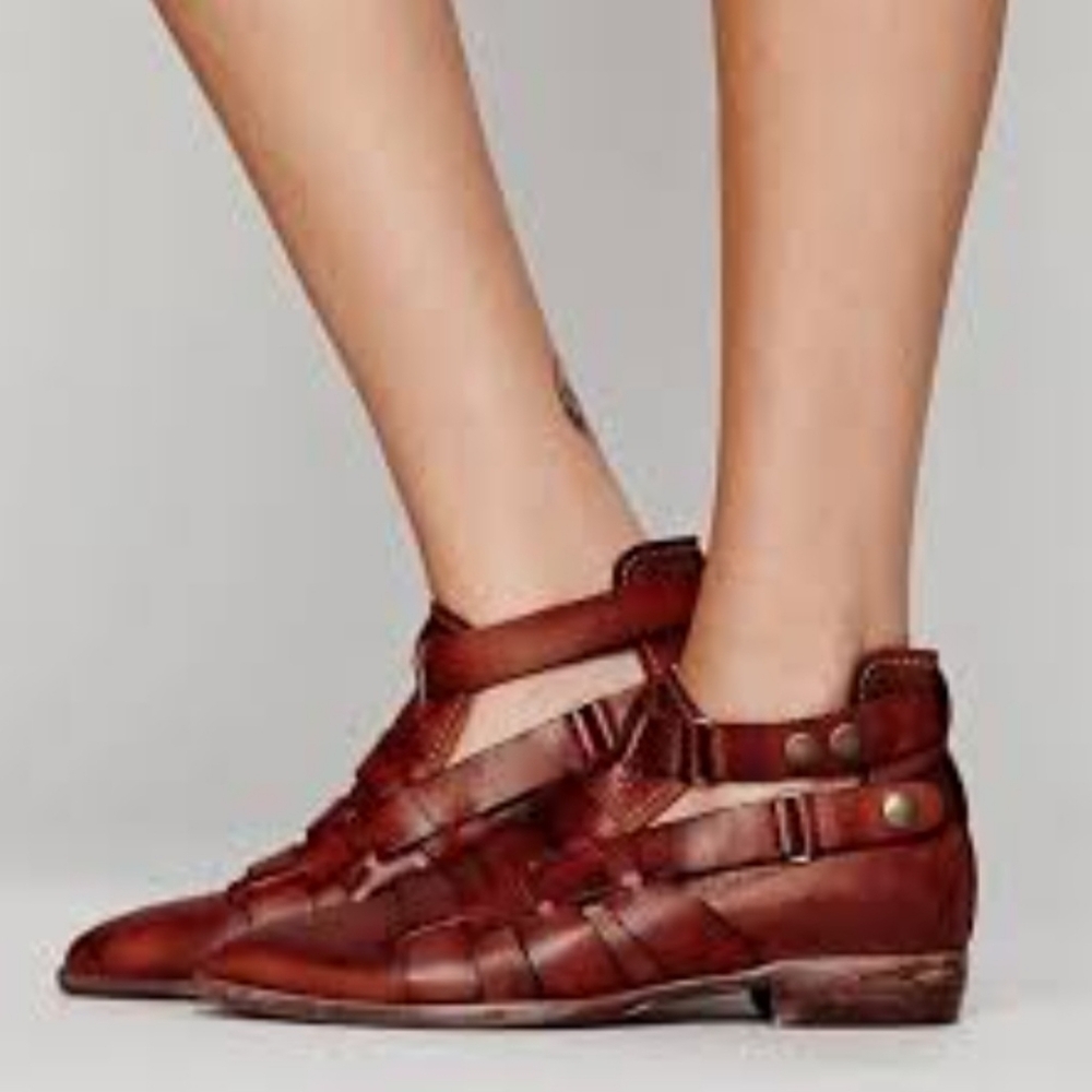 Free People "Style Nine Sandal Bootie" in Brown. Size 39